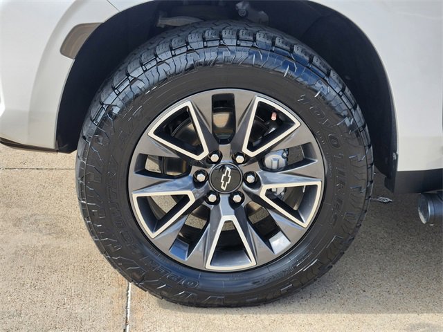Used 2022 Chevrolet Tahoe Z71 w/ Luxury Package AWD/4WD image 18