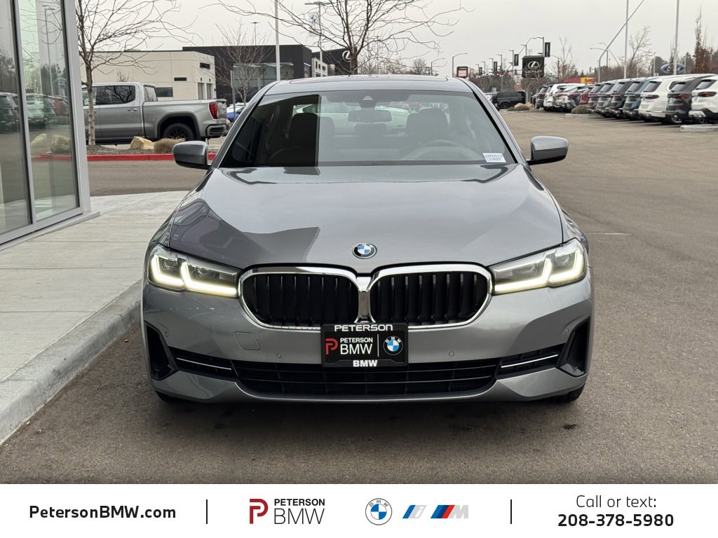 Used 2023 BMW 530i xDrive w/ Premium Package image 9