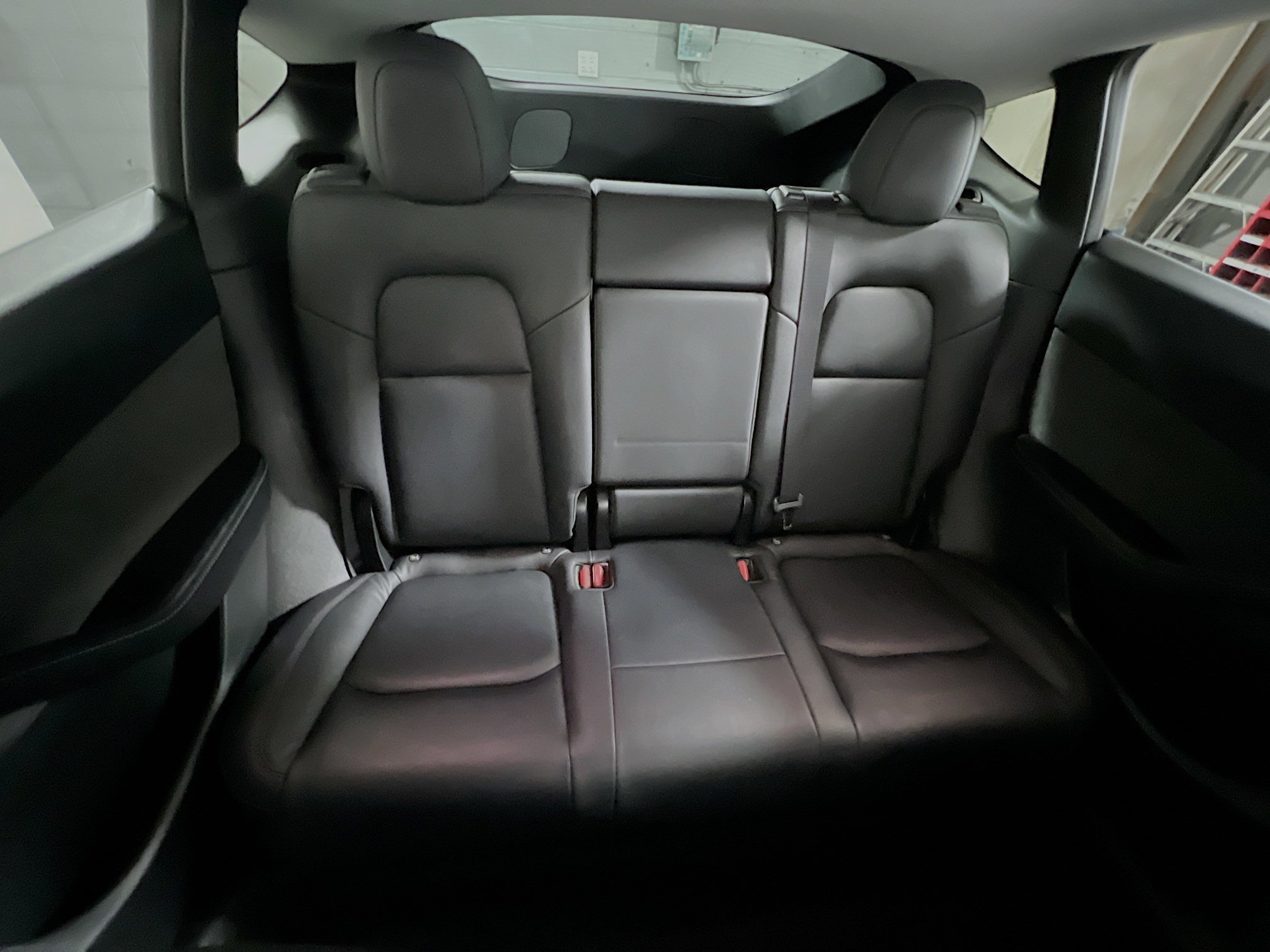 Used 2020 Tesla Model Y Long Range image 31