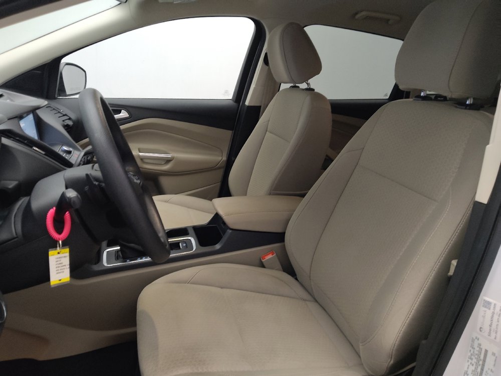 Used 2017 Ford Escape SE w/ Equipment Group 201A FWD image 17