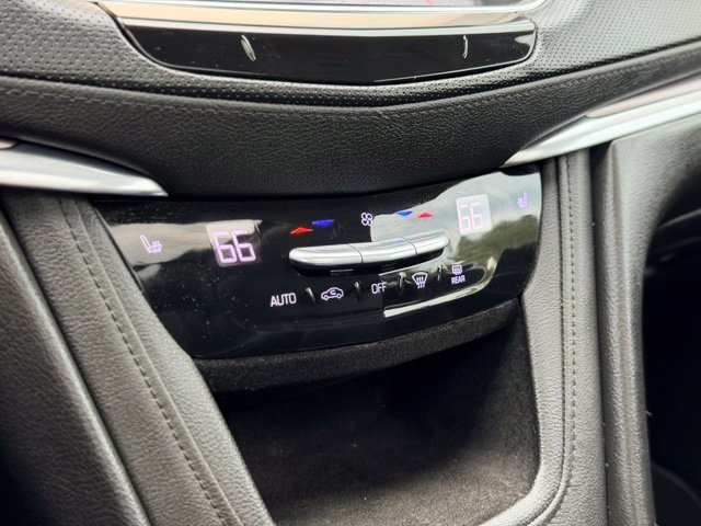 Used 2017 Cadillac XT5 Luxury w/ Driver Awareness Package AWD/4WD image 15