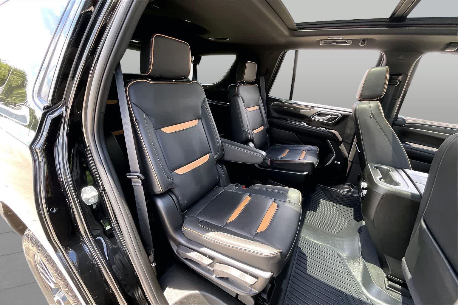 Certified 2024 GMC Yukon AT4 w/ AT4 Premium Package AWD/4WD image 19