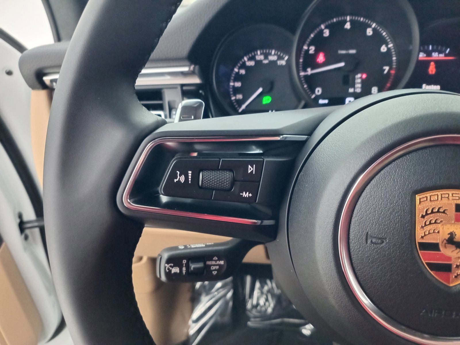 New 2026 Porsche Macan image 21