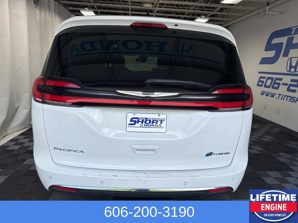 Used 2023 Chrysler Pacifica Touring-L FWD image 8