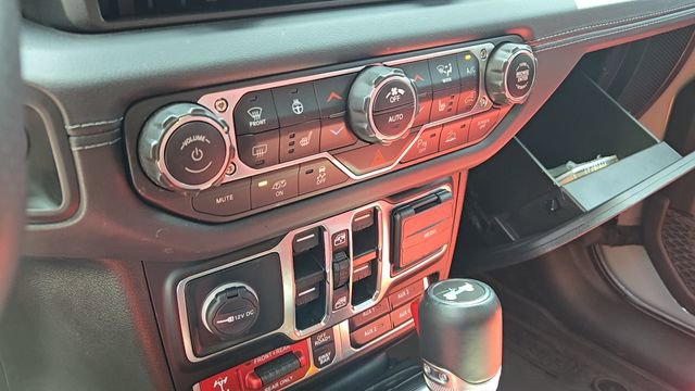 Certified 2024 Jeep Wrangler Unlimited Rubicon 392 image 22