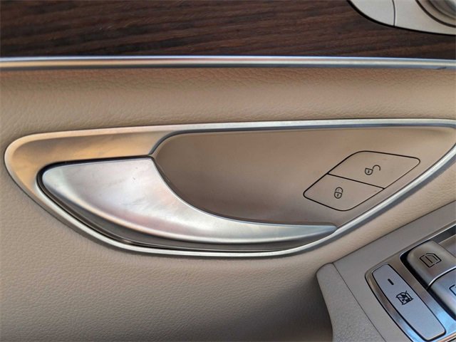 Used 2022 Mercedes-Benz GLC 300 4MATIC image 12