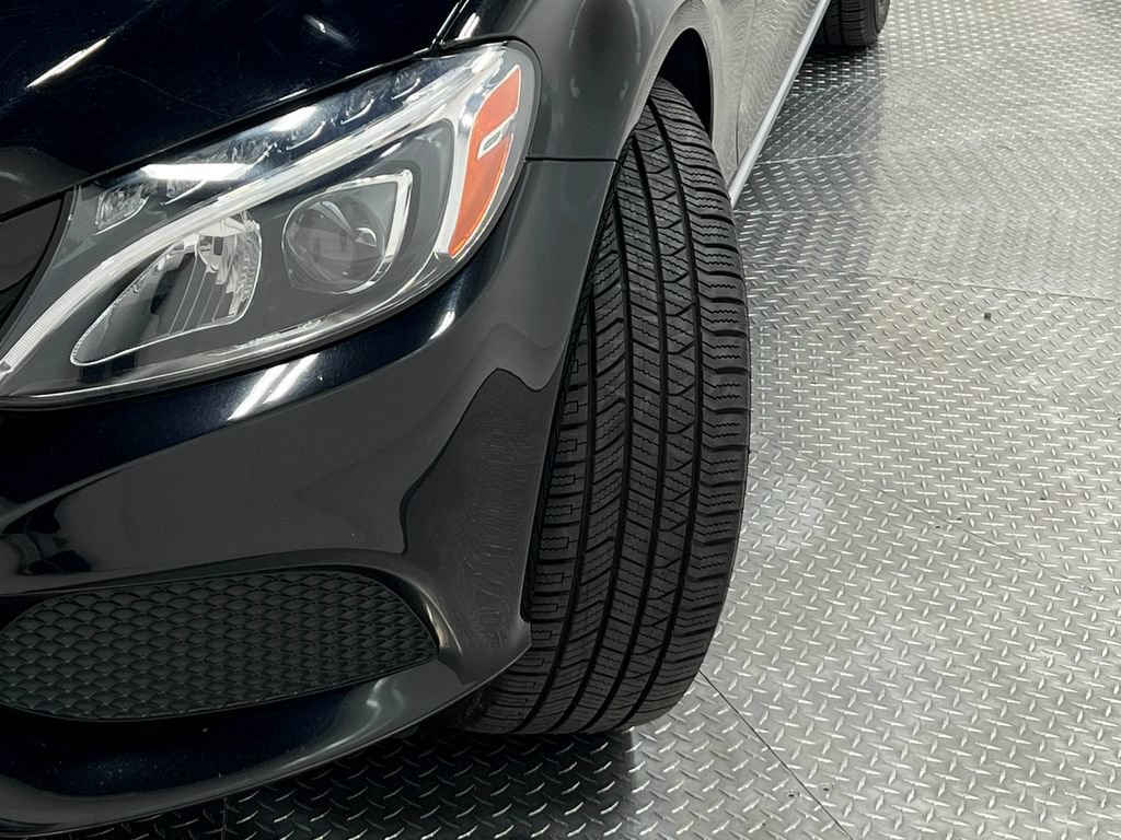 Used 2015 Mercedes-Benz C 300 4MATIC Sedan image 36