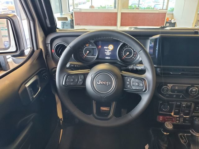 Certified 2026 Jeep Wrangler Unlimited Rubicon AWD/4WD image 18