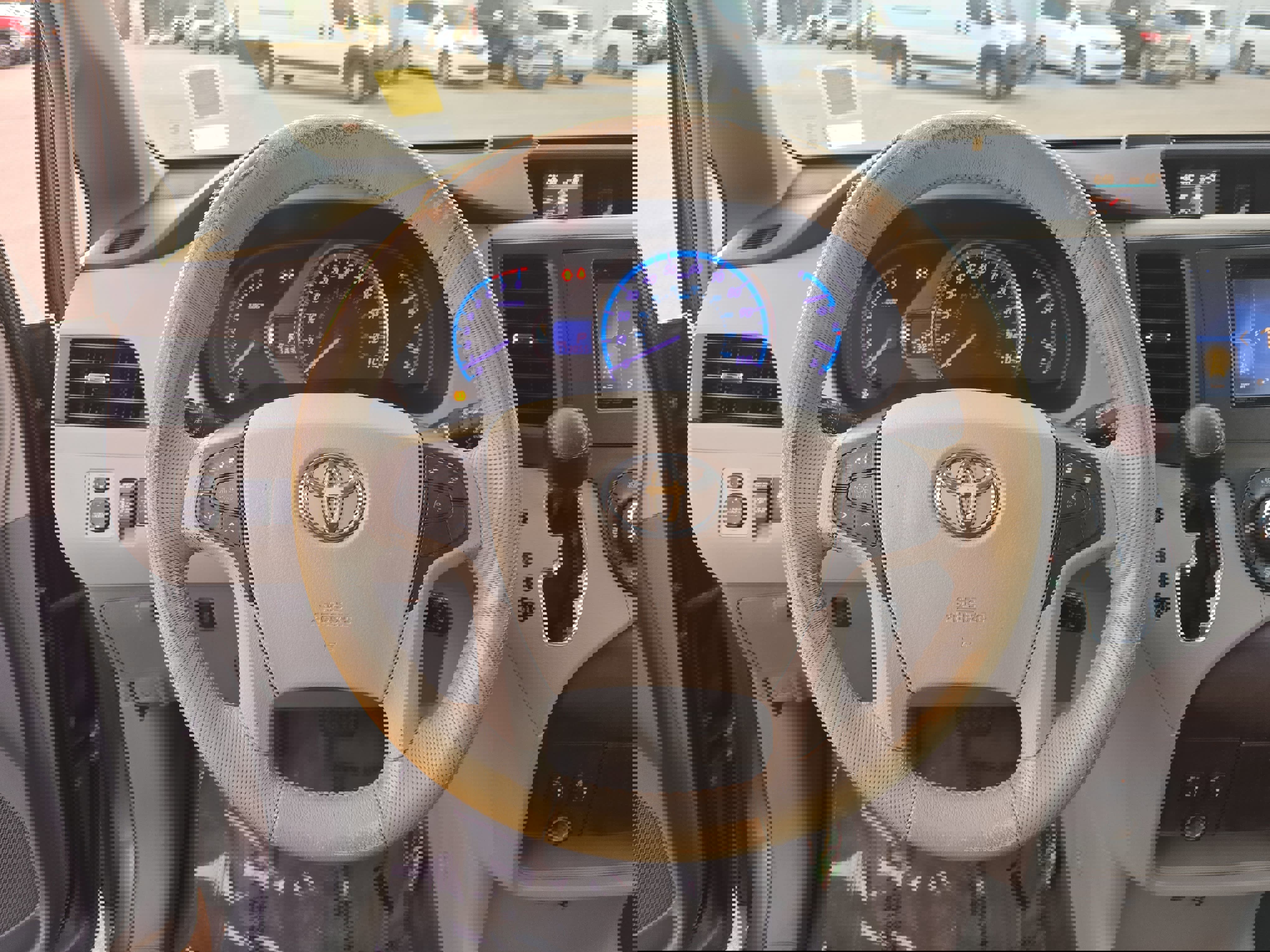 Used 2011 Toyota Sienna XLE image 18