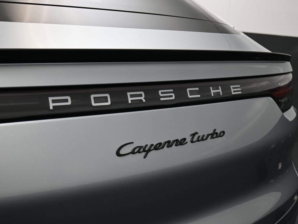 Certified 2023 Porsche Cayenne Turbo image 14