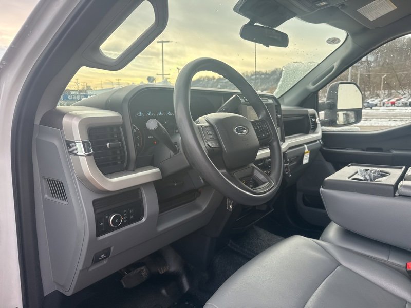 Used 2024 Ford F350 XL w/ Snow Plow/Camper Package image 12