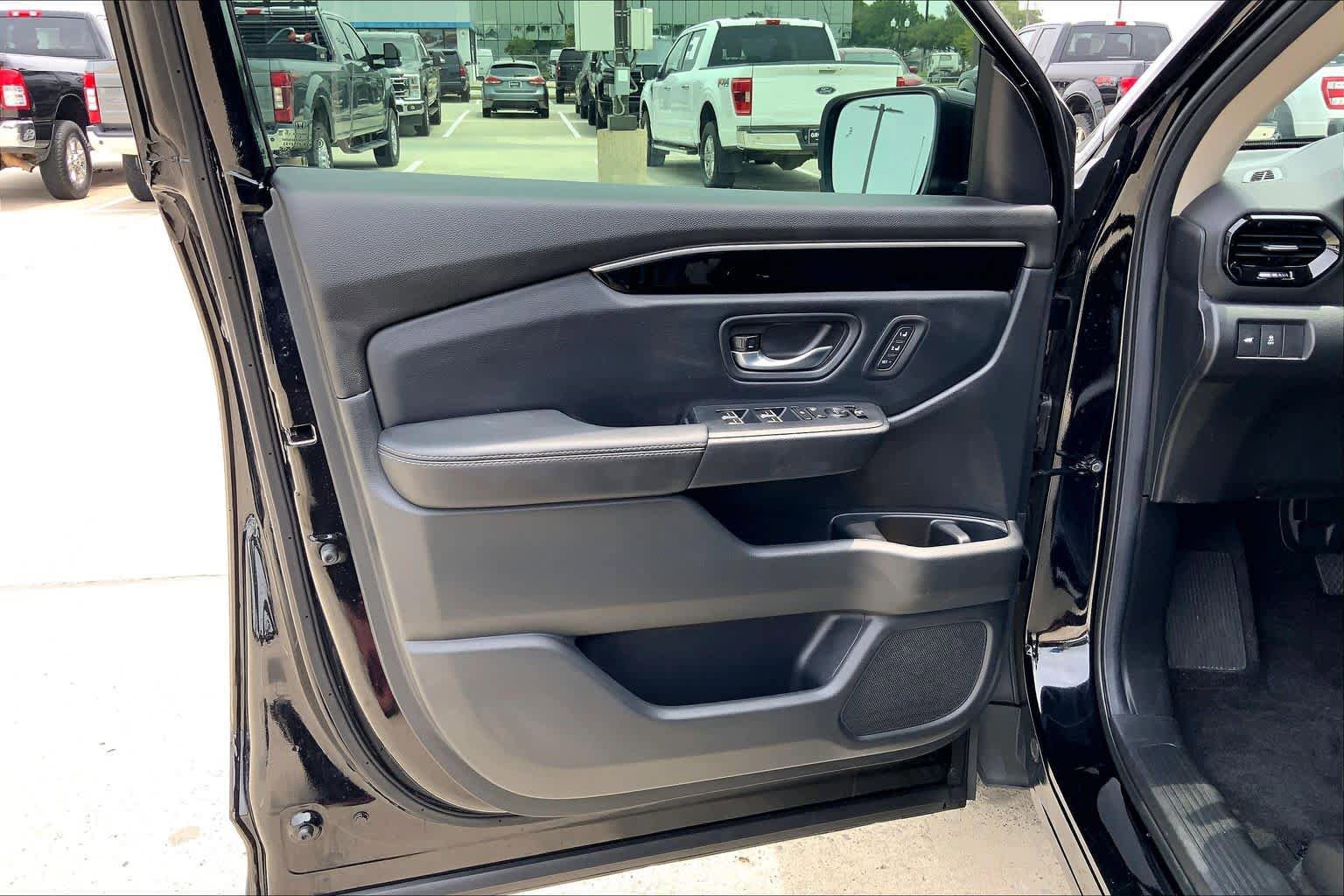Used 2025 Honda Pilot Touring image 22