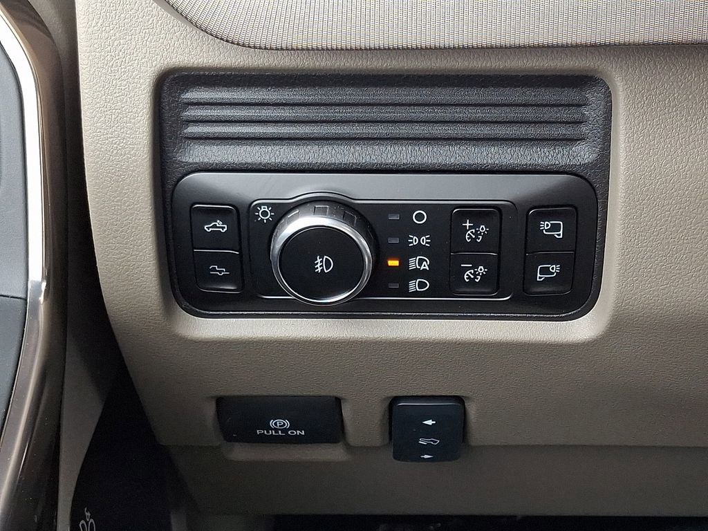 New 2026 Ford F250 Platinum AWD/4WD image 16