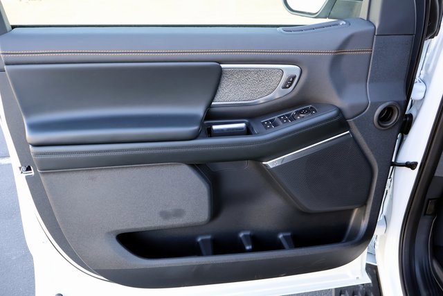 Used 2025 Ford Expedition Tremor image 32