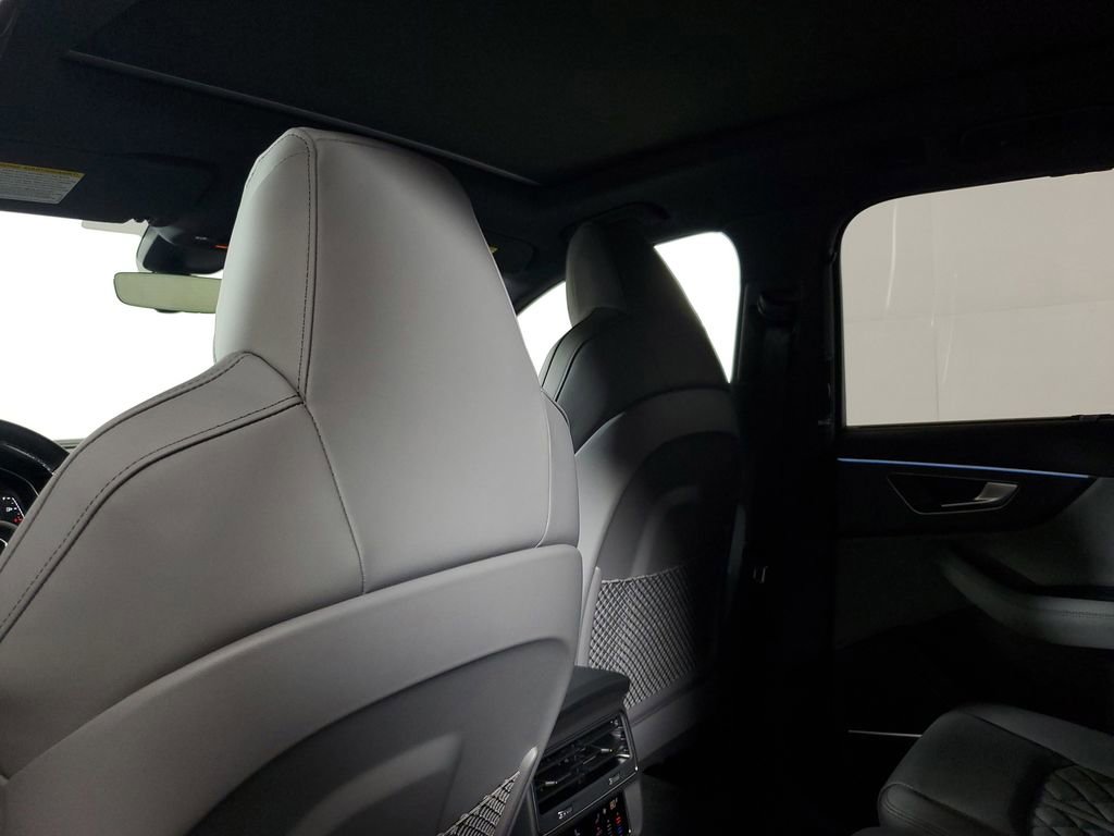 New 2026 Audi SQ7 Premium Plus image 13