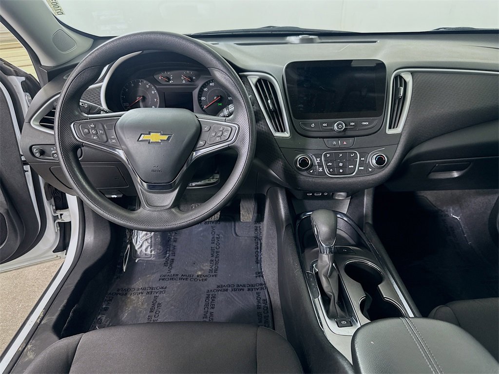 Used 2024 Chevrolet Malibu LT image 17