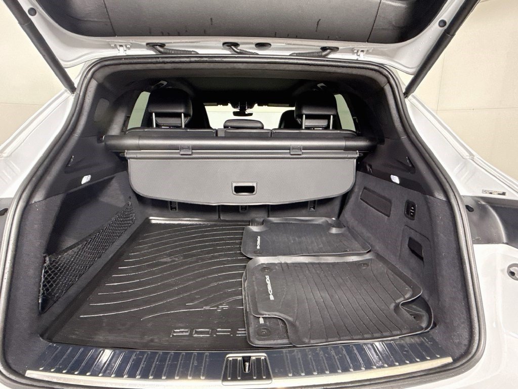 Used 2023 Porsche Cayenne Turbo w/ Assistance Package AWD/4WD image 33