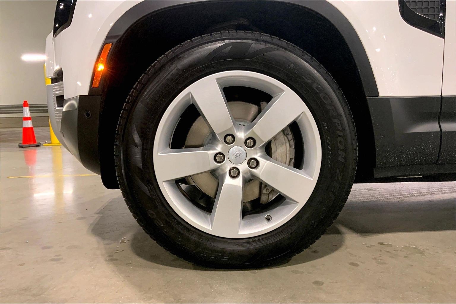 Used 2024 Land Rover Defender 110 S image 10