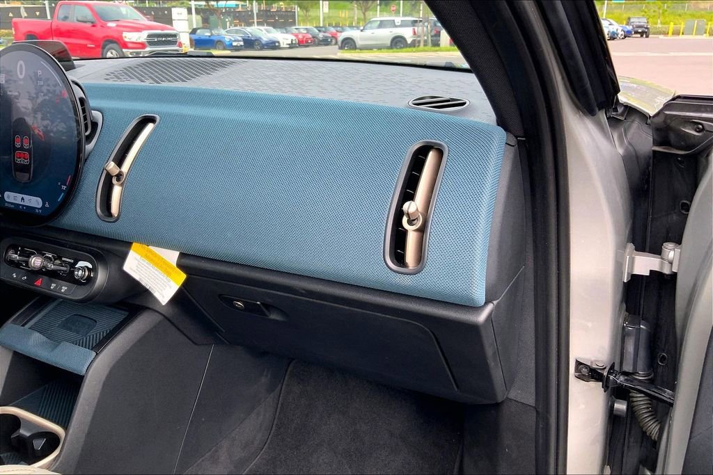 Certified 2025 MINI Cooper Countryman S image 18