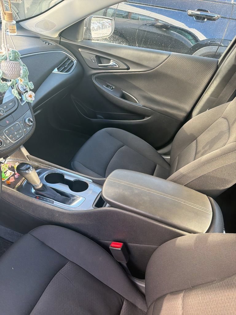 Used 2019 Chevrolet Malibu LT FWD image 6