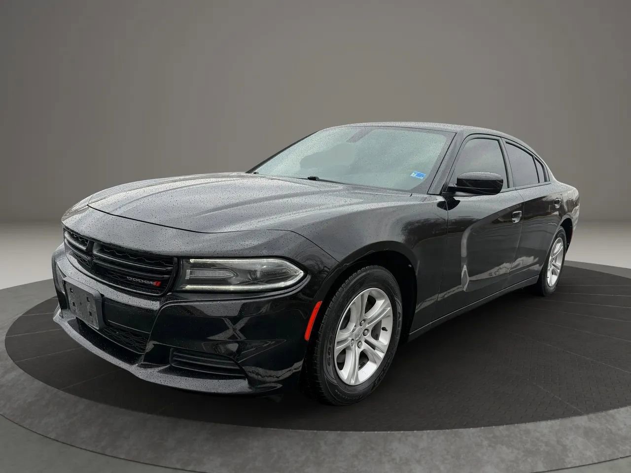 Used 2020 Dodge Charger SXT w/ Leather Interior Group image 3