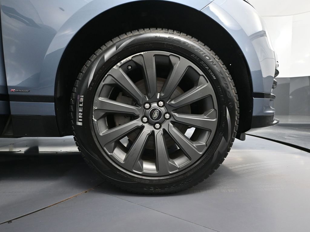 Used 2020 Land Rover Range Rover Velar R-Dynamic S image 17
