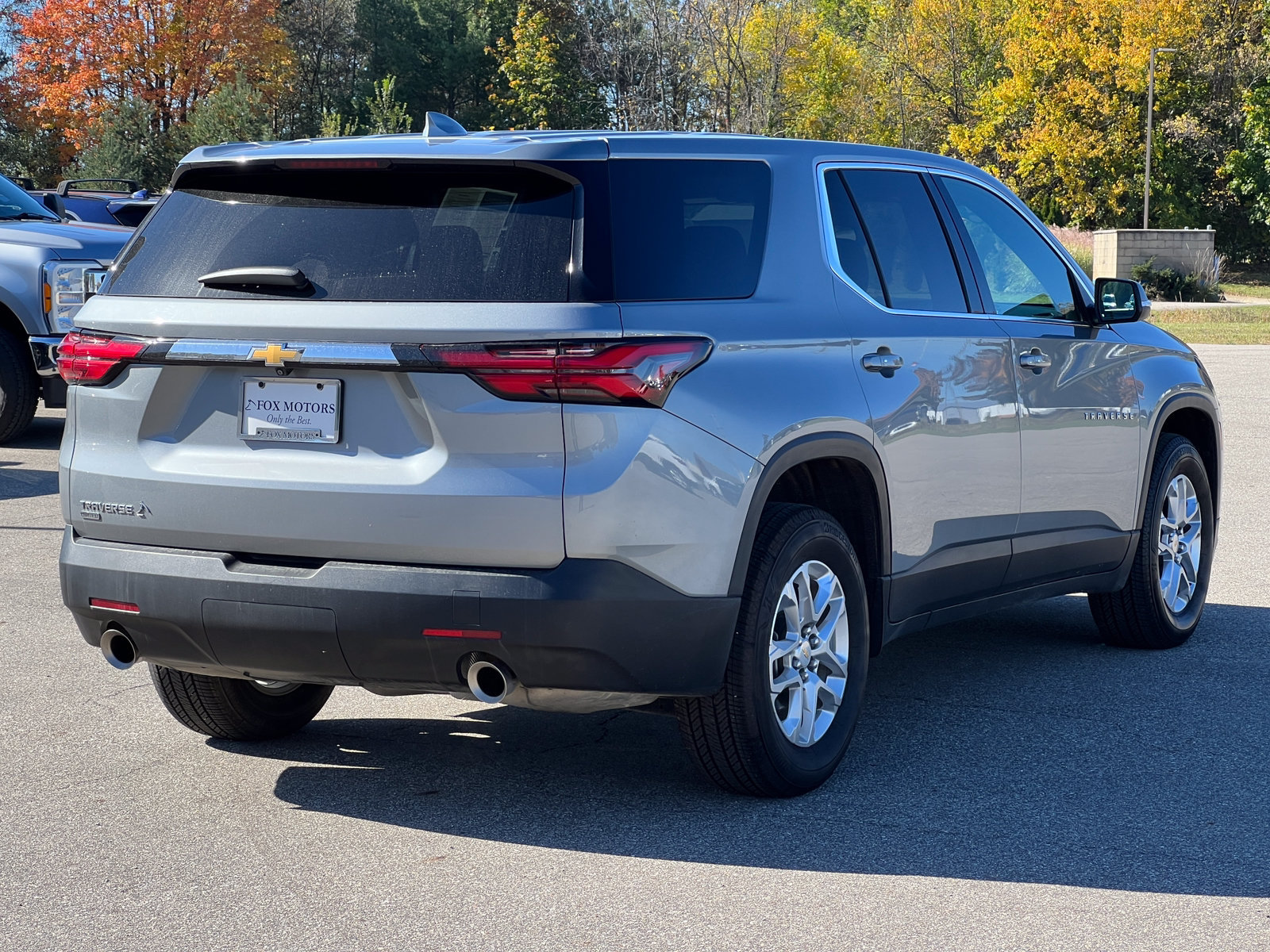 Used 2024 Chevrolet Traverse LS w/ Safety Package FWD image 14