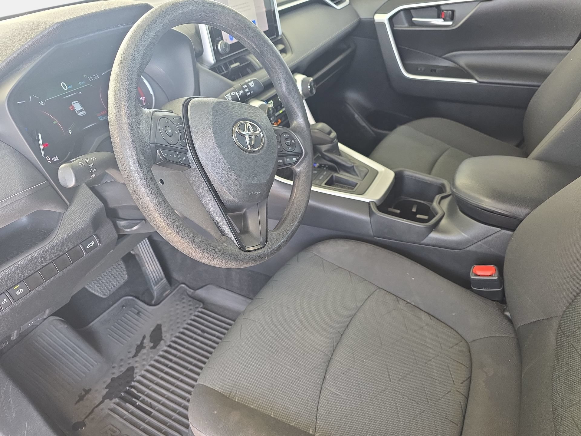 Used 2023 Toyota RAV4 XLE w/ Convenience Package FWD image 16