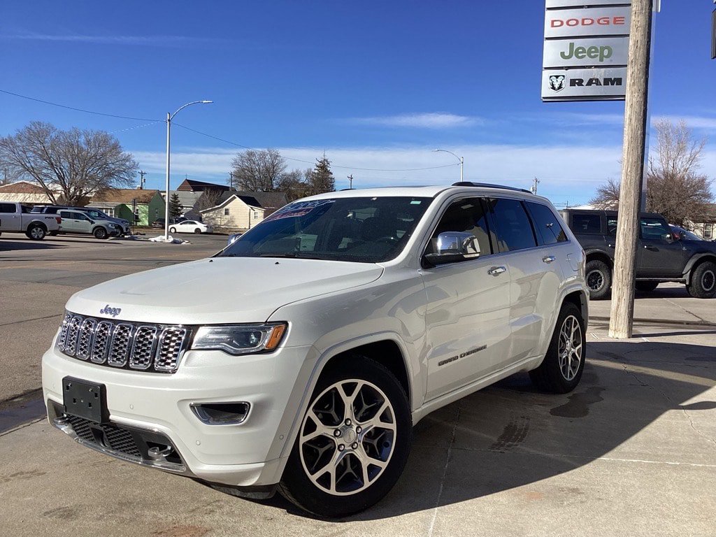 Used 2020 Jeep Grand Cherokee Overland AWD/4WD image 2