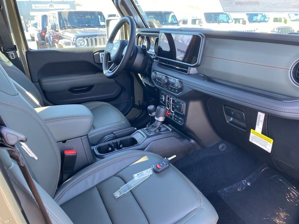 New 2025 Jeep Gladiator Mojave image 12