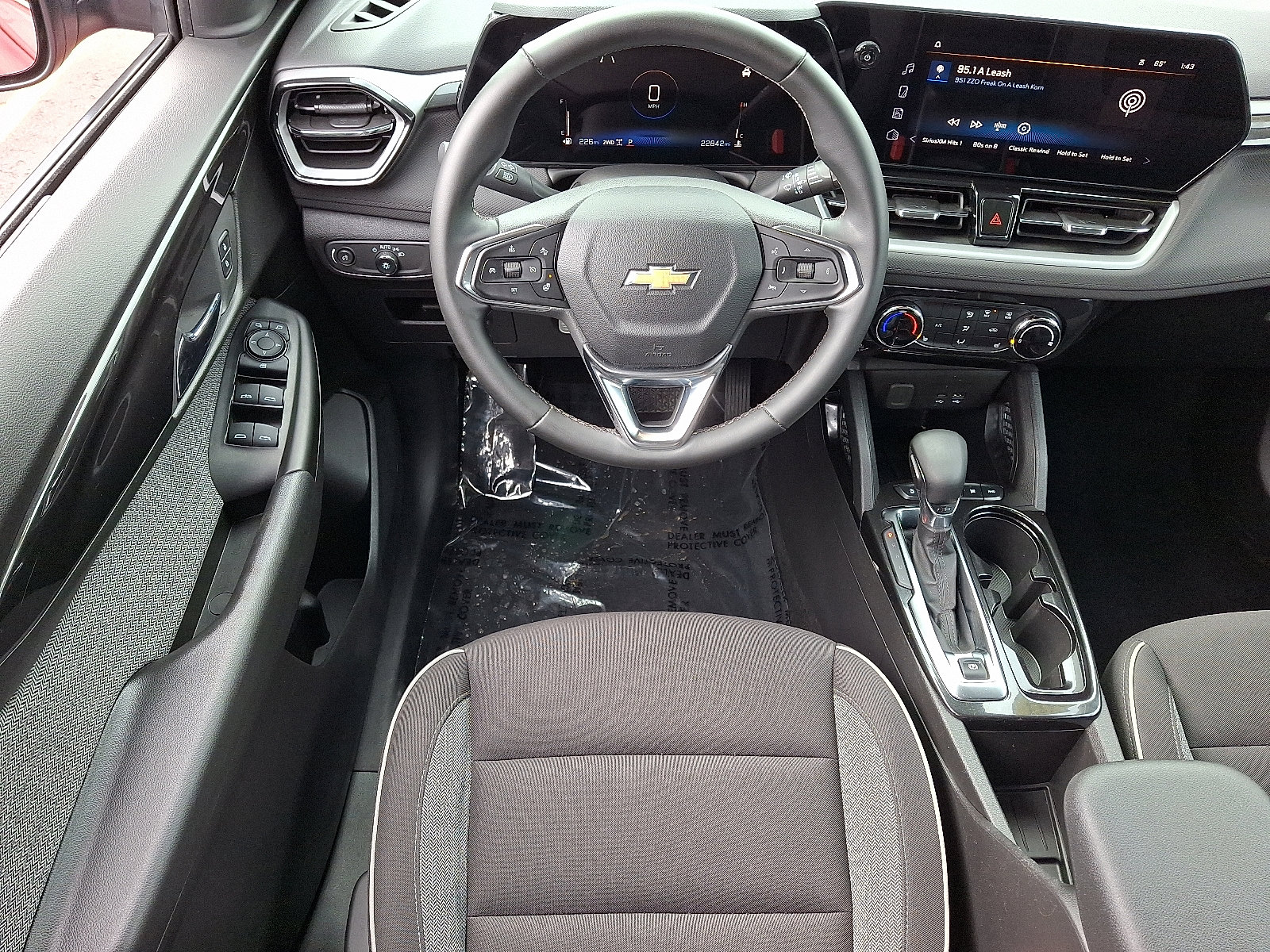 Used 2024 Chevrolet TrailBlazer LT w/ LT Cold Weather Package image 12