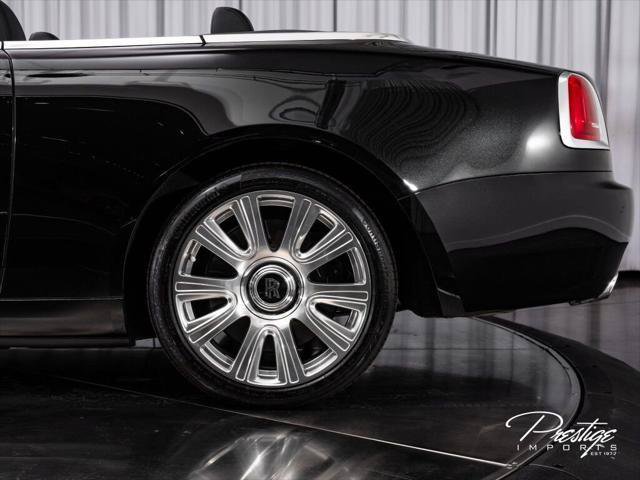Used 2018 Rolls-Royce Dawn RWD image 14