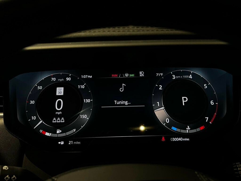 Used 2023 Land Rover Range Rover Sport SE AWD/4WD image 18