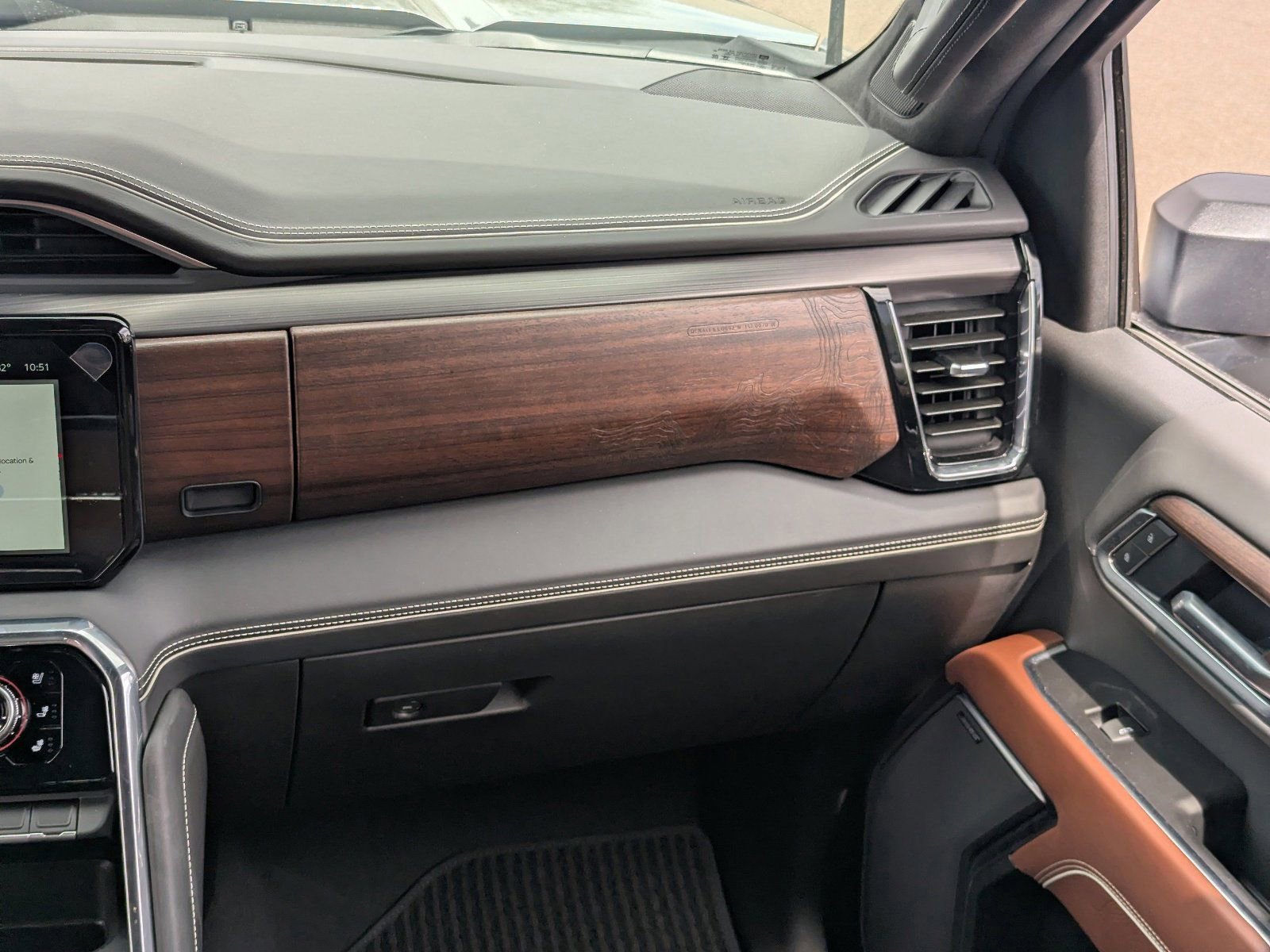 Used 2026 GMC Sierra 3500 Denali Ultimate image 18