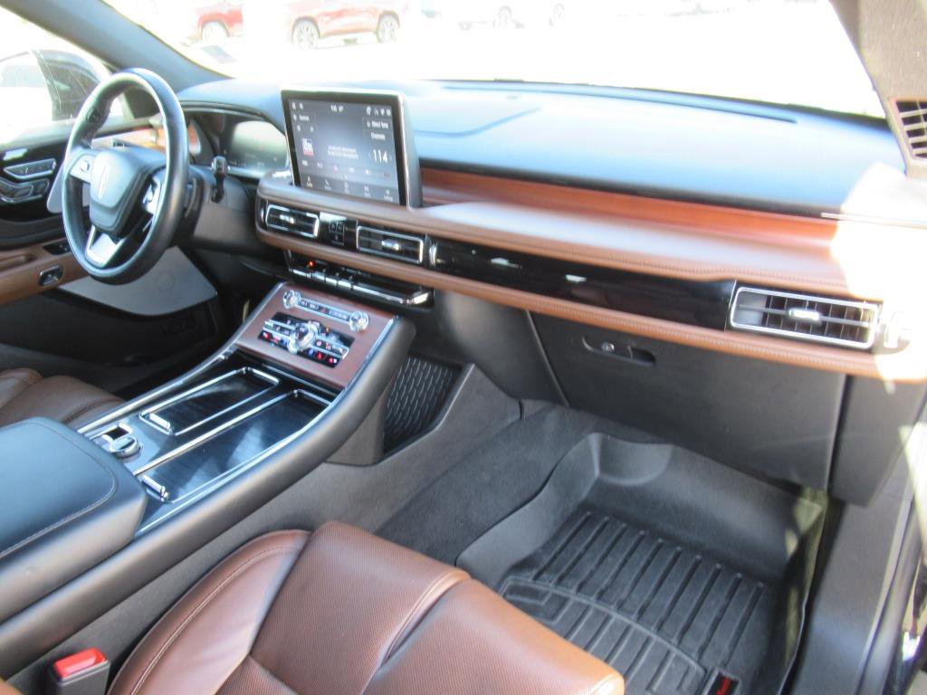 Used 2023 Lincoln Aviator Reserve w/ Equipment Group 201A AWD/4WD image 10