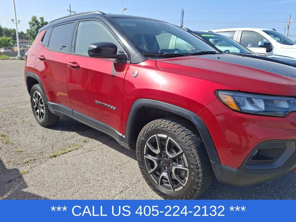Used 2025 Jeep Compass Trailhawk AWD/4WD image 8
