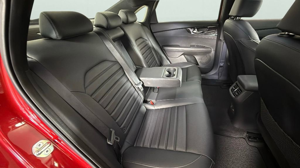 Used 2024 Kia Forte GT-Line w/ GT-Line Premium Package image 31