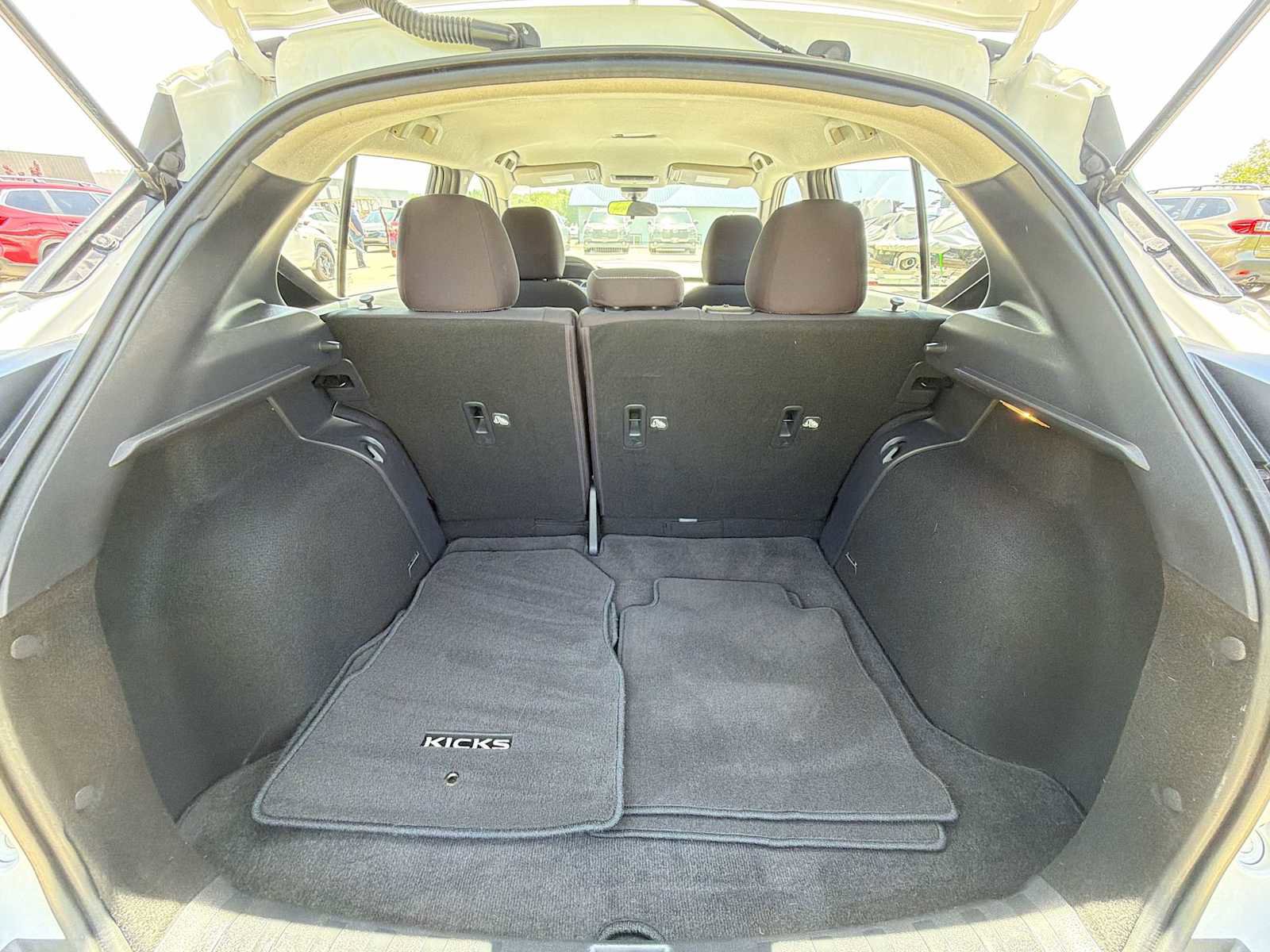 Used 2020 Nissan Kicks S FWD image 27
