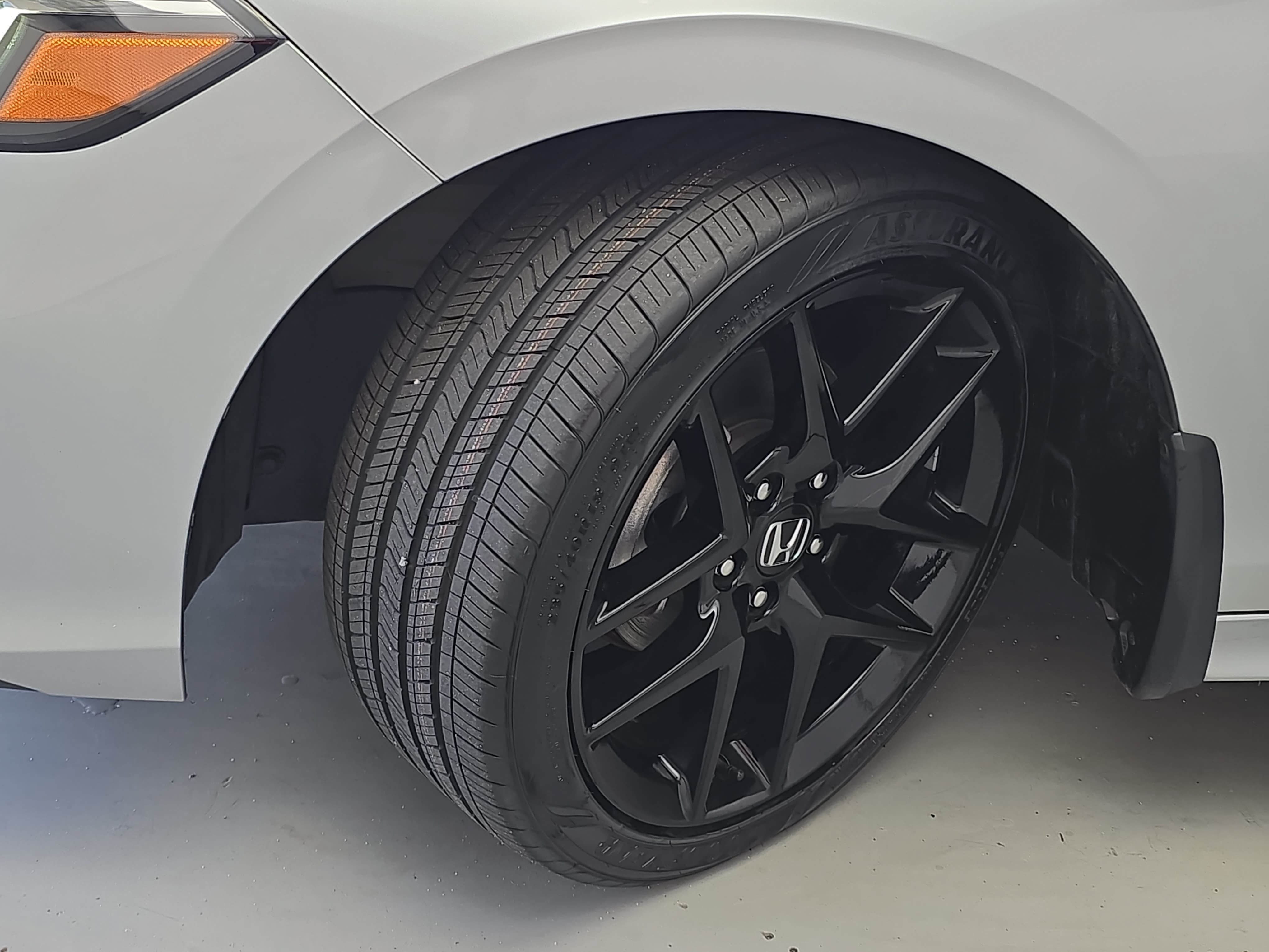 Certified 2025 Honda Civic Sport image 31