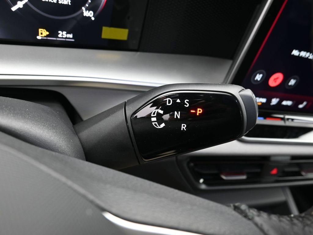 New 2026 Volkswagen Tiguan SE R-Line image 17