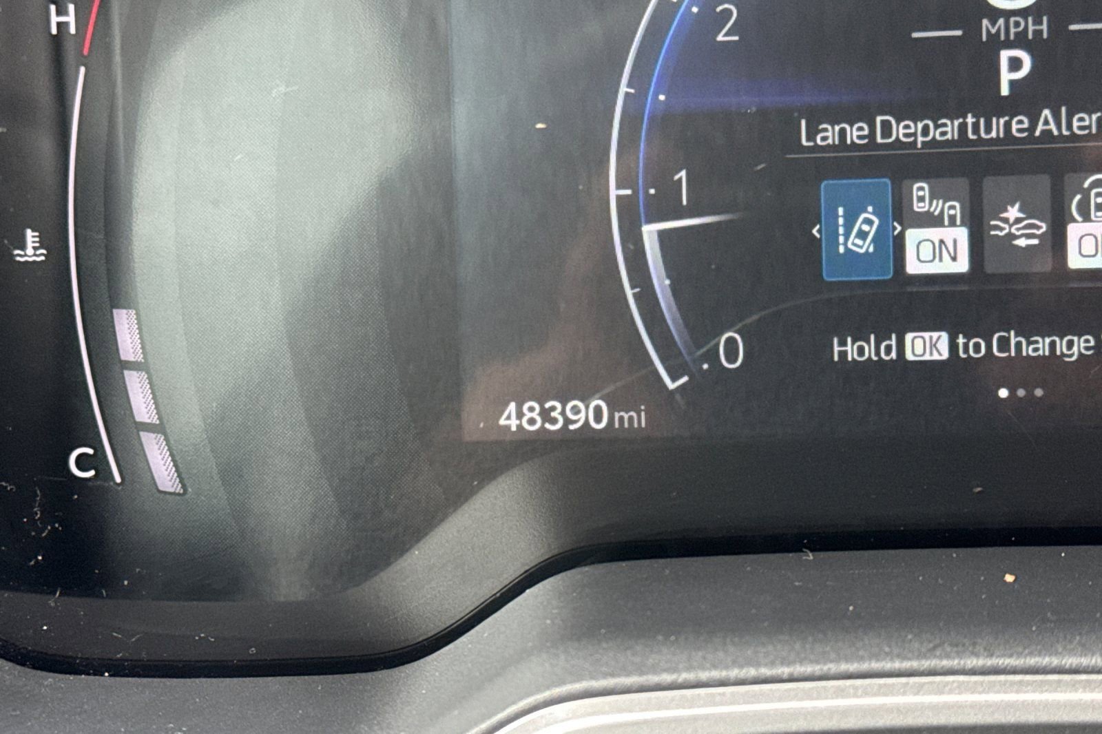 Used 2024 Toyota Corolla Cross XLE image 29