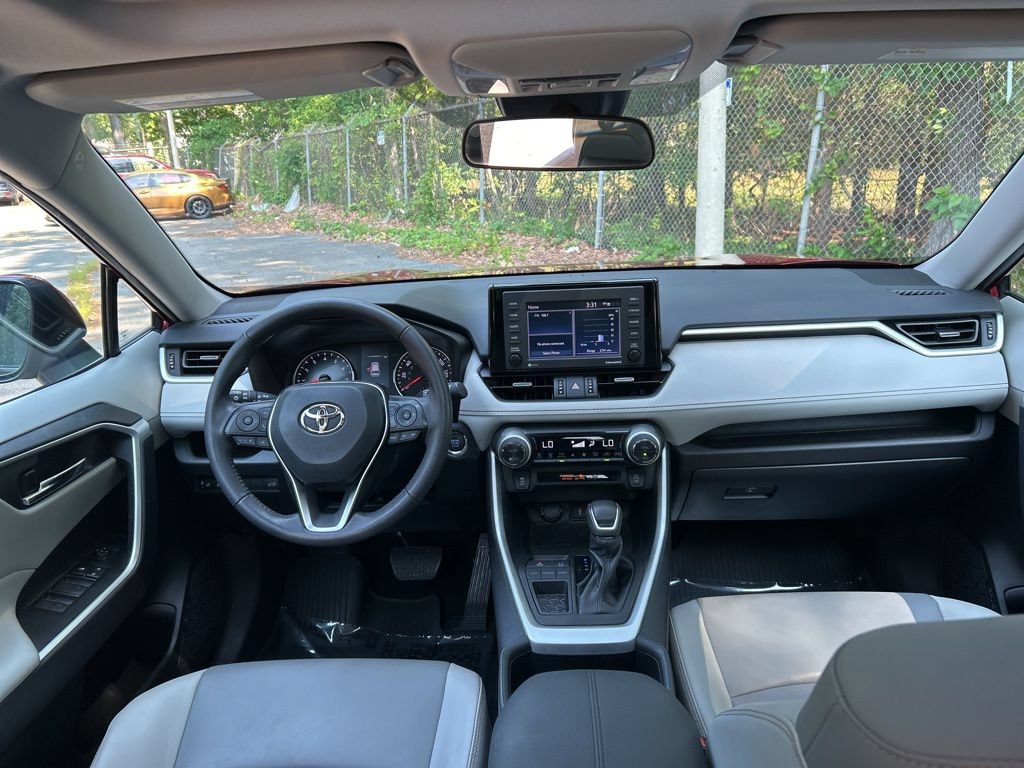 Used 2022 Toyota RAV4 XLE Premium FWD image 28
