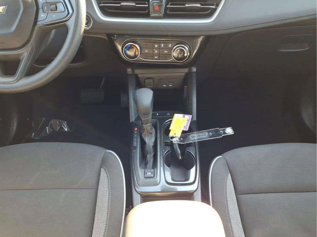 Used 2025 Chevrolet TrailBlazer LT image 12