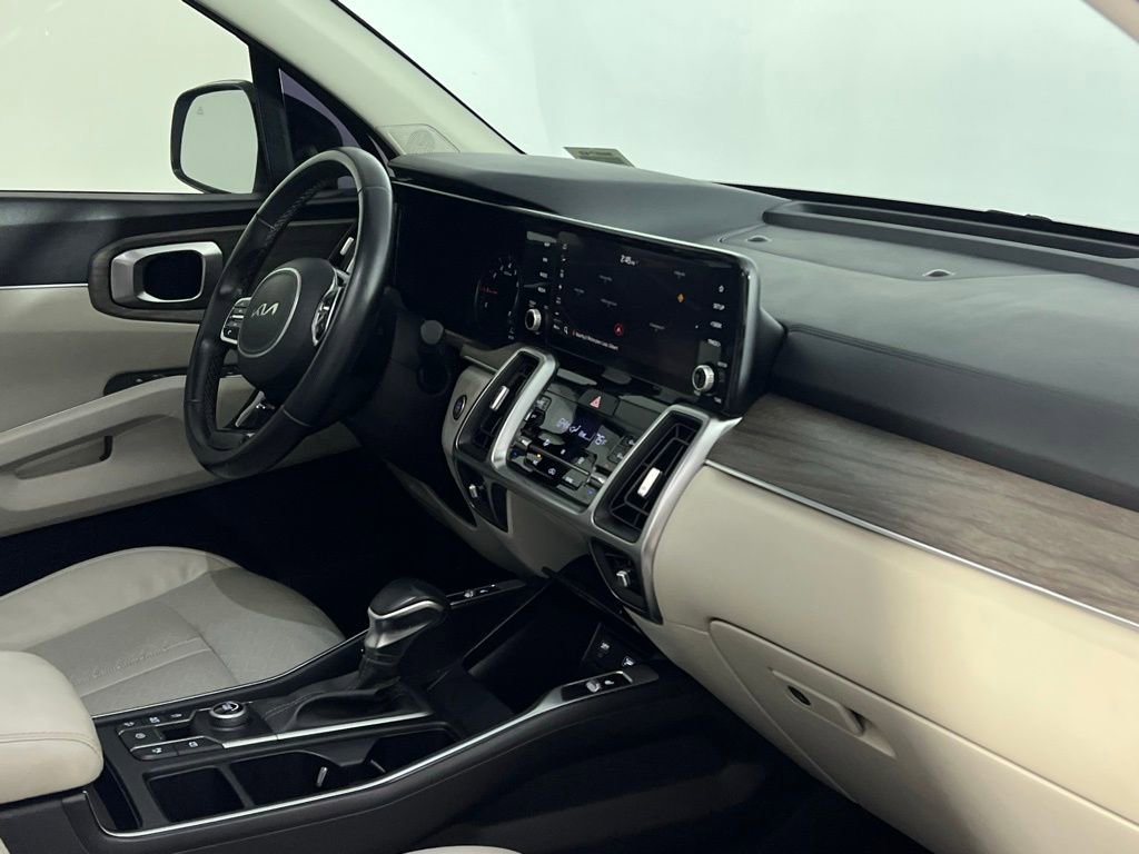 Used 2023 Kia Sorento EX w/ Panoramic Sunroof Package image 34