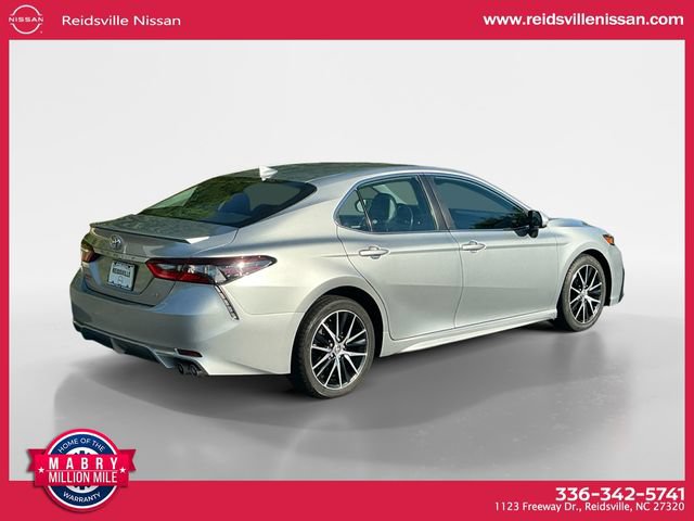 Used 2023 Toyota Camry SE FWD image 6