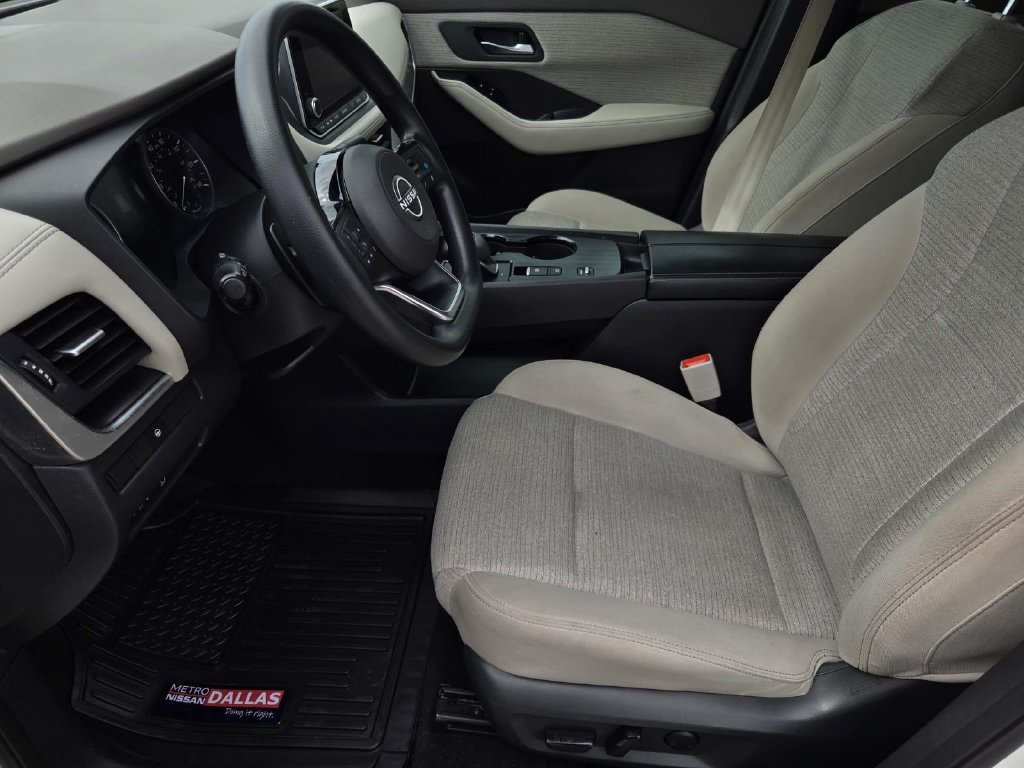 Certified 2023 Nissan Rogue SV FWD image 18