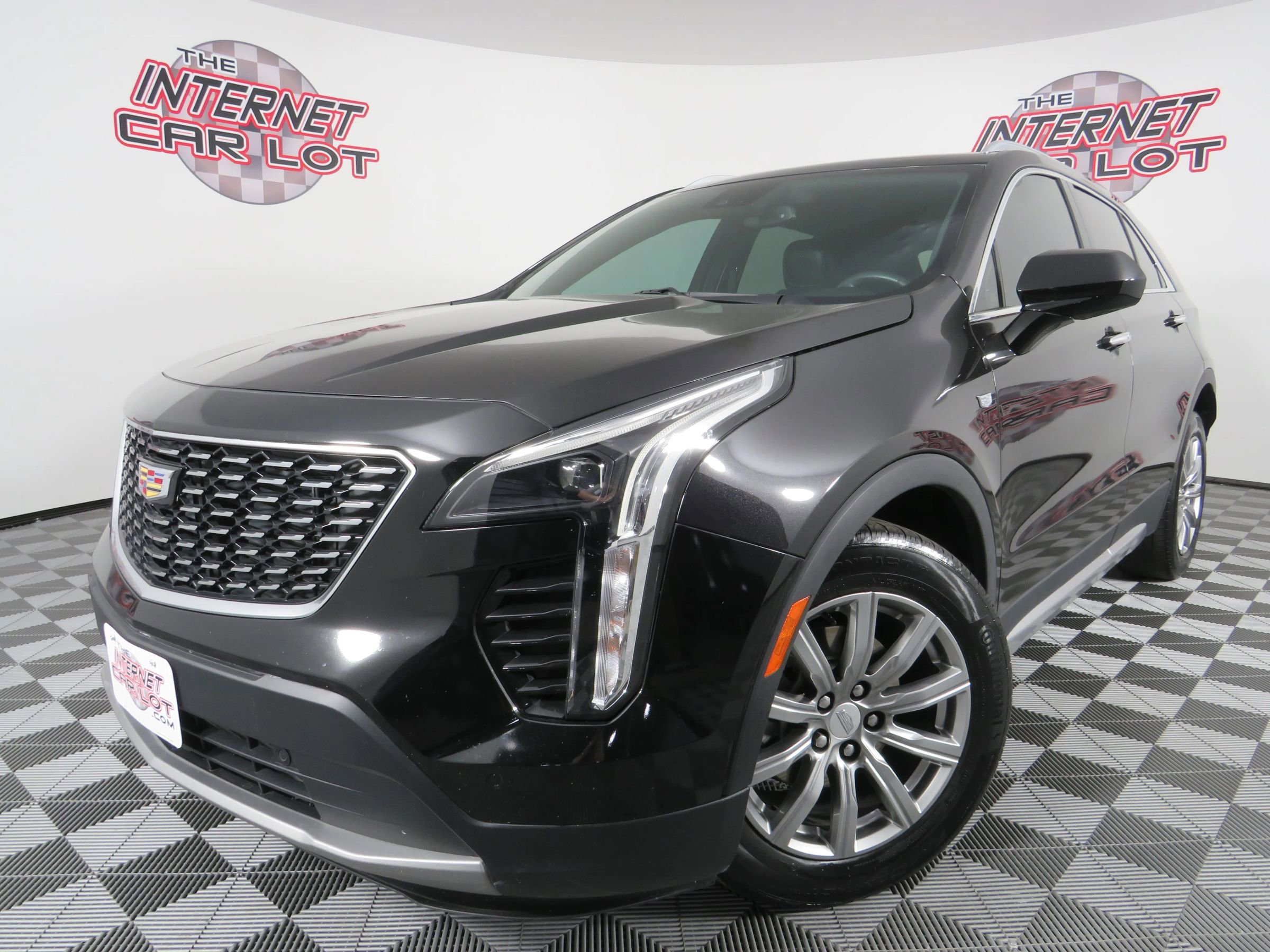 Used 2020 Cadillac XT4 Premium Luxury image 1