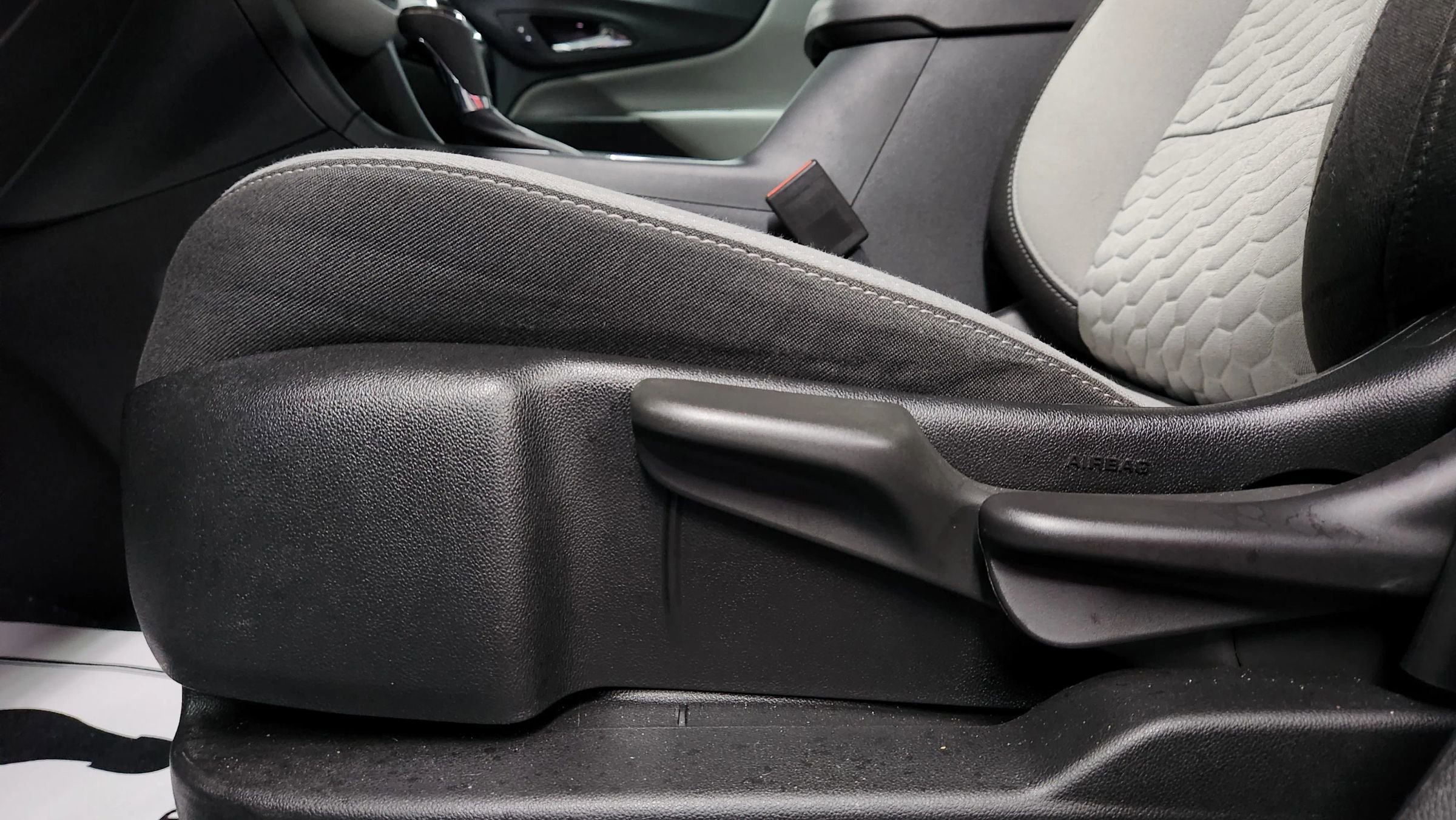 Used 2019 Chevrolet Equinox LS image 9