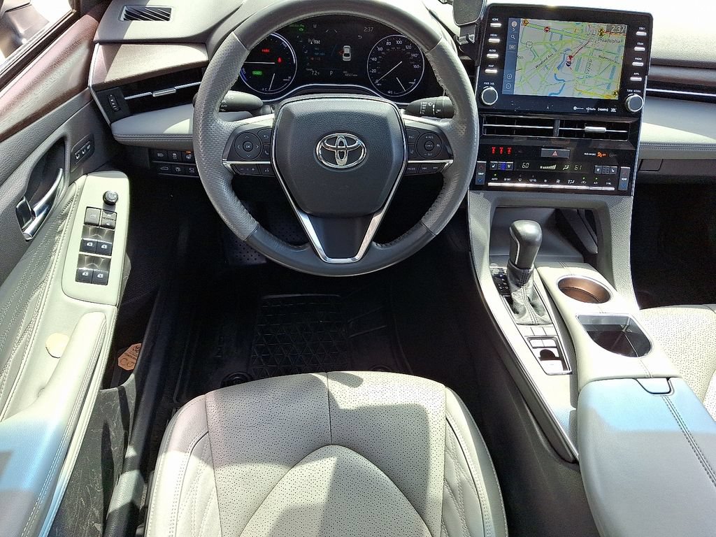 Used 2022 Toyota Avalon Limited w/ Advanced Safety Package FWD image 2