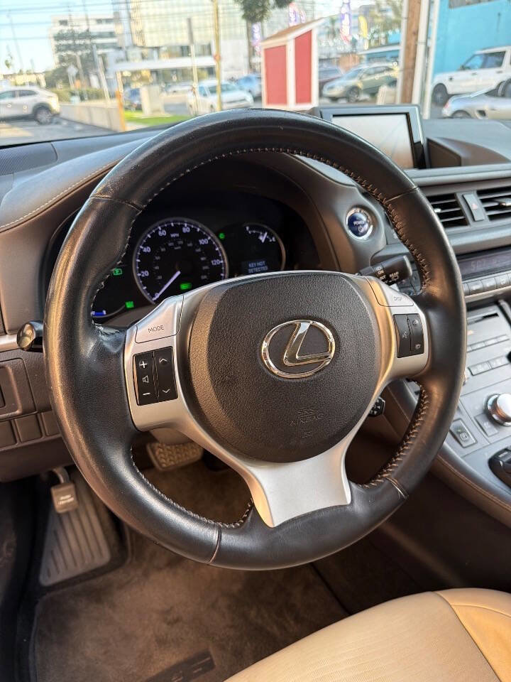 Used 2012 Lexus CT 200h Premium w/ Premium Audio Pkg image 24